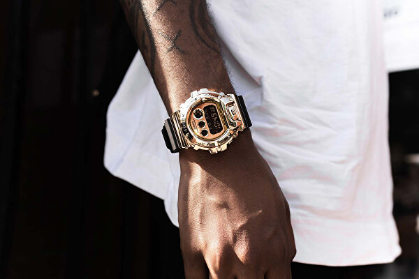 The G/G-SHOCK Gold Series 25th Anniversary Metal Covered GM-6900G-9ER (082)
