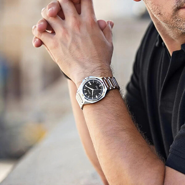 Series 8 831 Automatic NB6050-51E