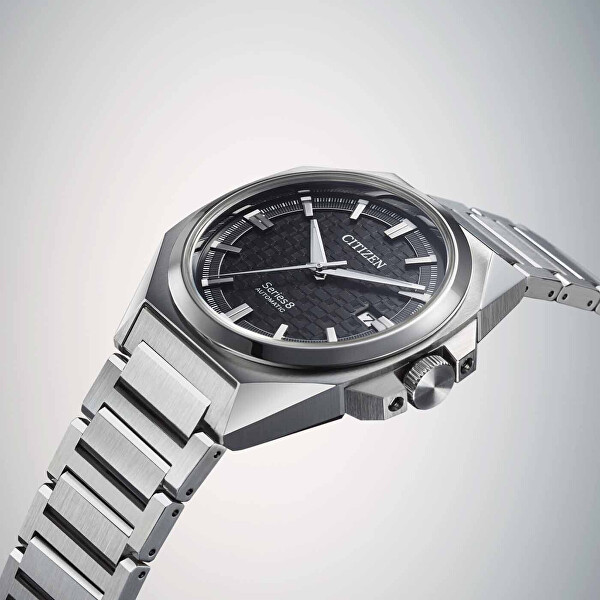 Series 8 831 Automatic NB6050-51E