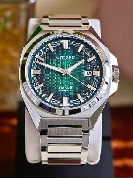 Series 8 831 Automatic NB6050-51W