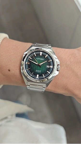 Series 8 831 Automatic NB6050-51W