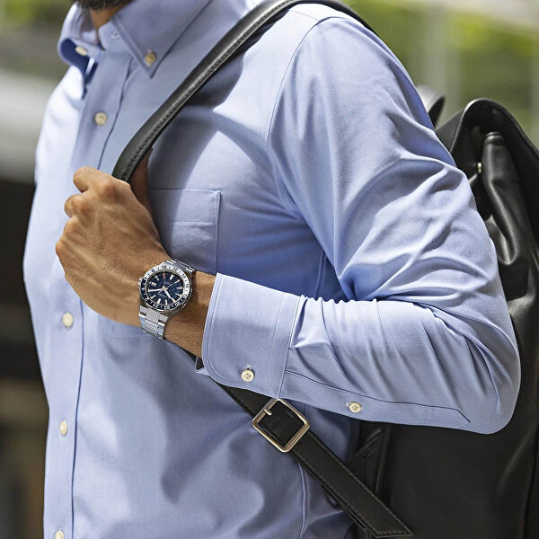 Series 8 GMT Automatic NB6034-58L