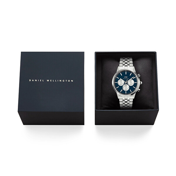 Iconic 42 Chronograph Arch 5-Link Arctic Panda Silver DW00100874