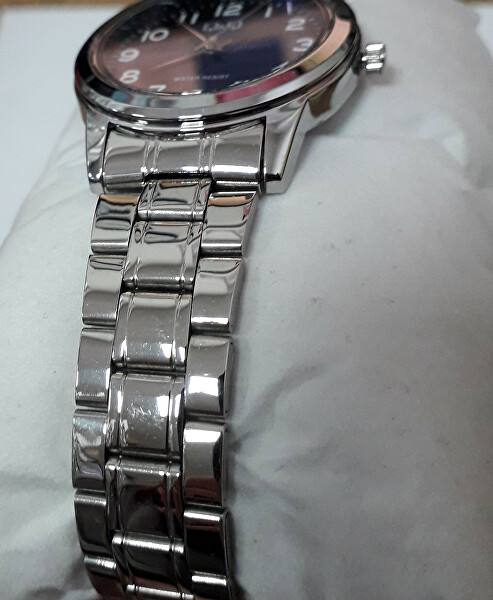 SLEVA - Analogové hodinky Q66A-003PY