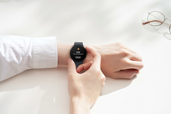 Samsung Galaxy Watch5 44 mm LTE SM-R915FZAAEUE šedé