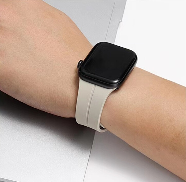Silikonarmband mit Magnetverschluss für Apple Watch 42/44/45/49 mm – Weiß