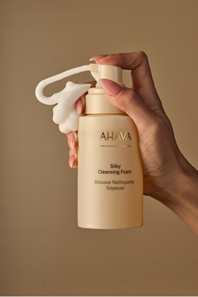 Čisticí pěna s minerály z Mrtvého moře (Silky Cleansing Foam) 230 ml