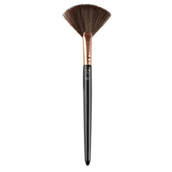 Vějířovitý kosmetický štětec 17 cm
