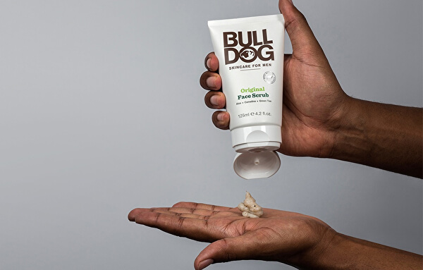 Peeling de față pentru bărbați Bulldog Original Face Scrub 125 ml