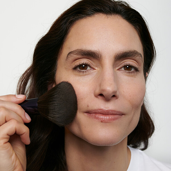 Zklidňující pudr pro sjednocení tónu pleti 02 (Color Correcting Powder) 8 g