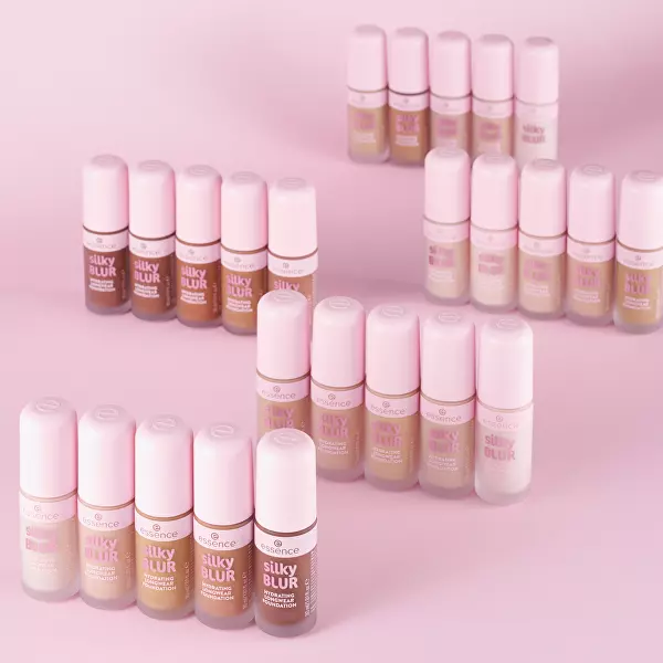 Hydratační make-up Silky Blur Foundation 30 ml