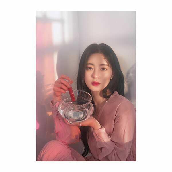 Lesk na rty (Glasting Water Tint) 4 g