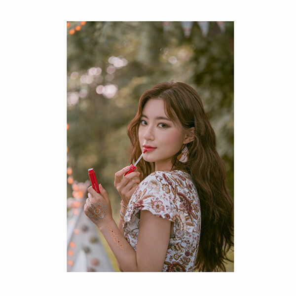 Lesk na rty (Juicy Lasting Tint) 5,5 g