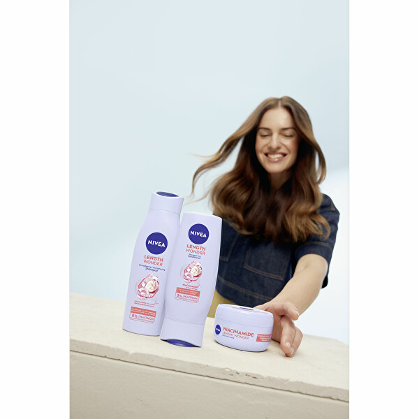Posilující šampon s bambuckým máslem Length Wonder (Strengthening Shampoo)
