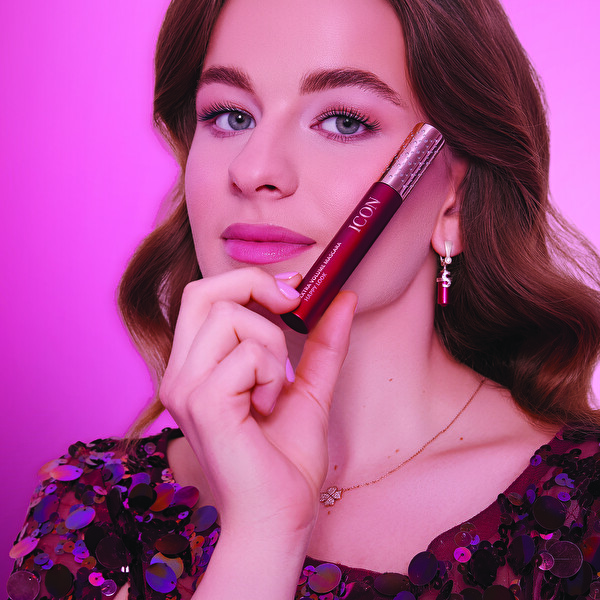 Riasenka pre efekt umelých rias Icon Mascara 8 g