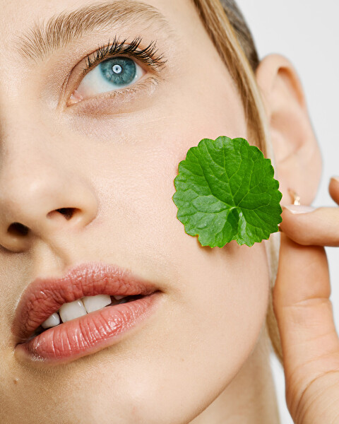 Rozjasňující CC krém SPF 30 (High Definition Radiance Face Cream) 15 ml