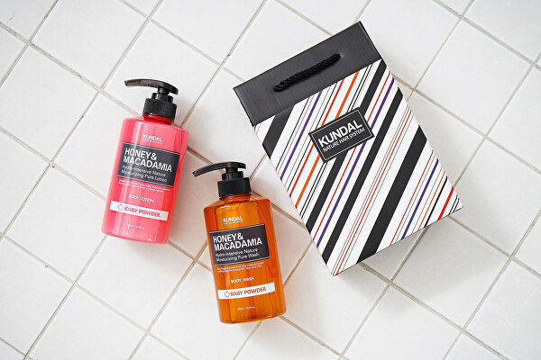 Sprchový gel Honey & Macadamia Baby Powder (Body Wash) 500 ml