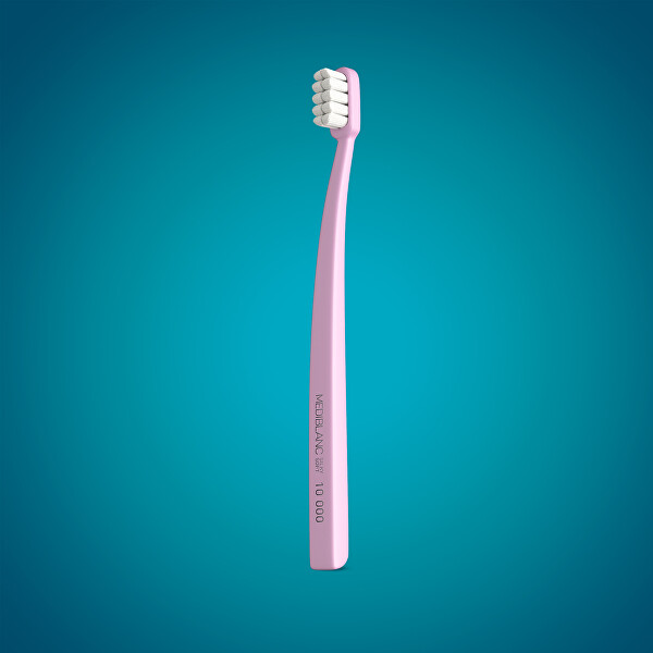 Zubní kartáček s jemnými štětinami 4 ks