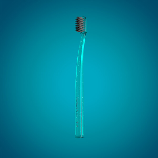 Zubní kartáček s uhlíkovými štětinami 4 ks