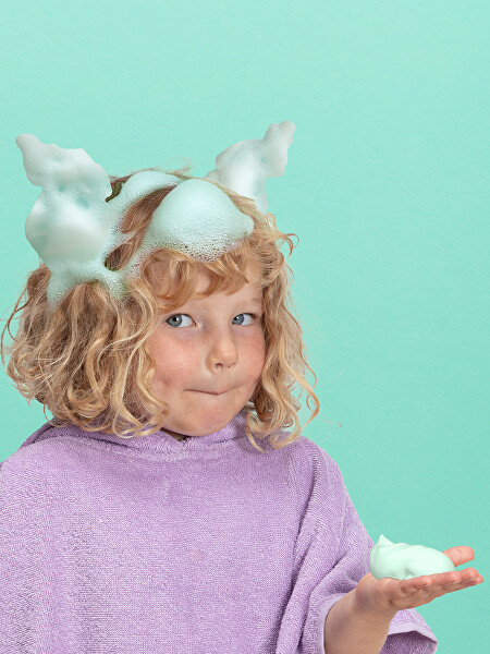 Barevná sprchová pěna s vůní limetky a černého rybízu (Shower Foam) 150 ml