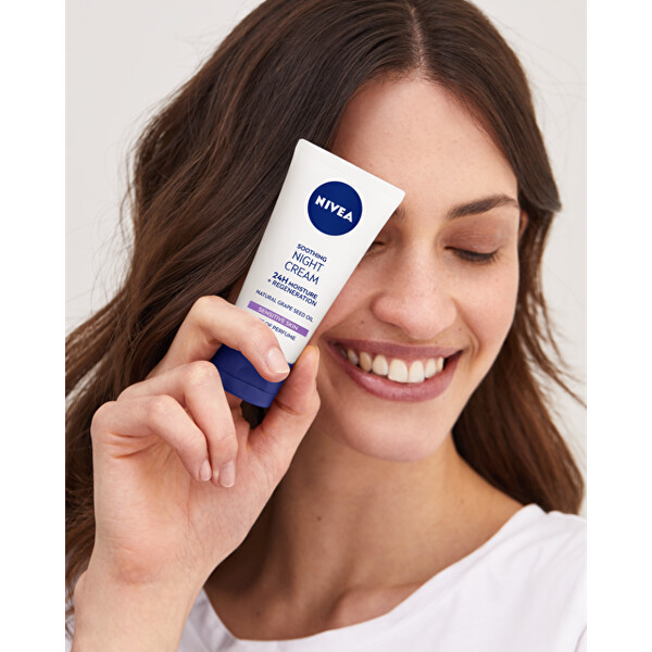 Zklidňující noční krém Essential (Night Cream) 50 ml