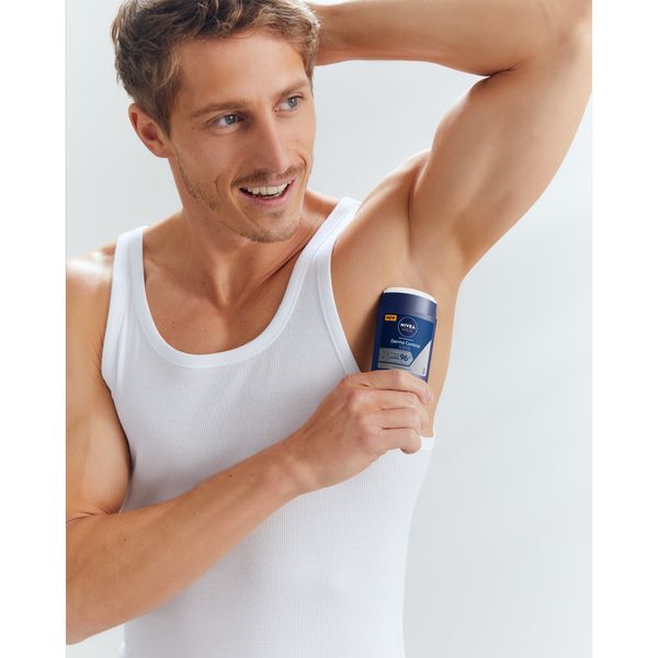 Antiperspirant solid pentru bărbați Men Derma Dry Control 50 ml