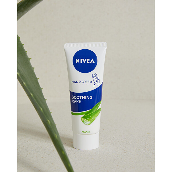 Upokojujúci krém na ruky s aloe vera a jojobou Refreshing Care (Hand Cream) 75 ml