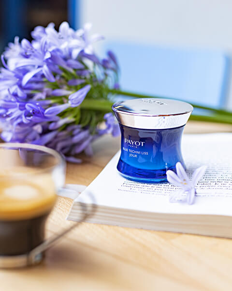 Crema de zi cu scut albastru împotriva luminii albastre Blue Techni Liss Jour (Chrono-Smoothing Cream) 50 ml
