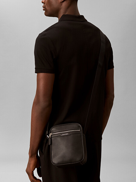 Perforated crossbody táska LV04D3390GUB1