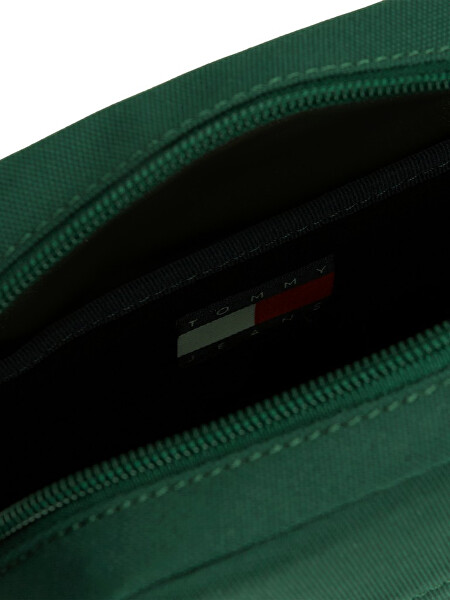 Crossbody taška Tjm Ess Daily AM0AM13710MCD