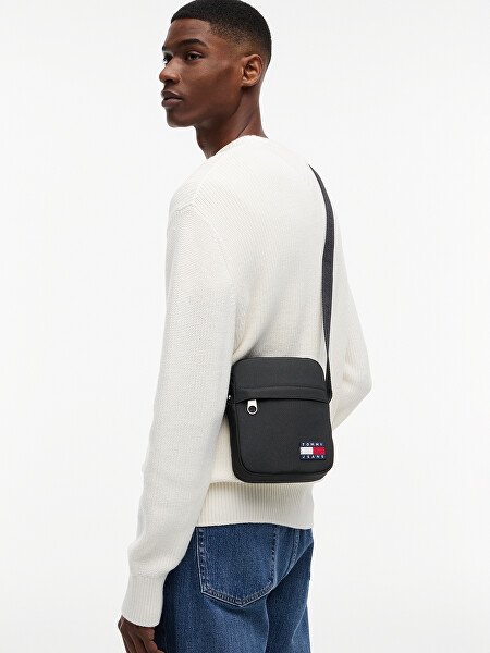 Crossbody táska Tjm Ess Daily AM0AM13710BDS