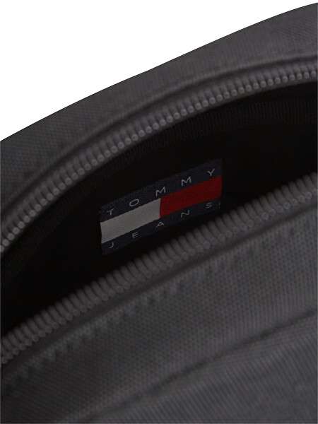 Crossbody táska Tjm Ess Daily AM0AM13710BDS