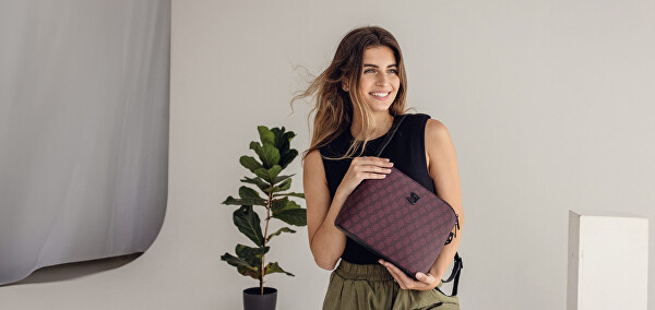 Dámská crossbody kabelka Cara MN Wine