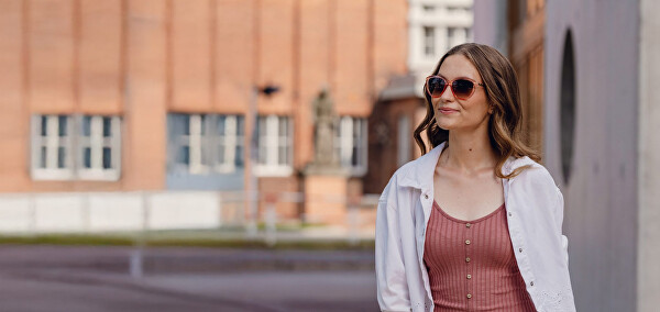 Dámské sluneční brýle Amra Pink