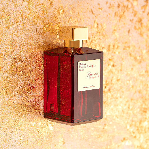 Baccarat Rouge 540 - parfüm kivonat