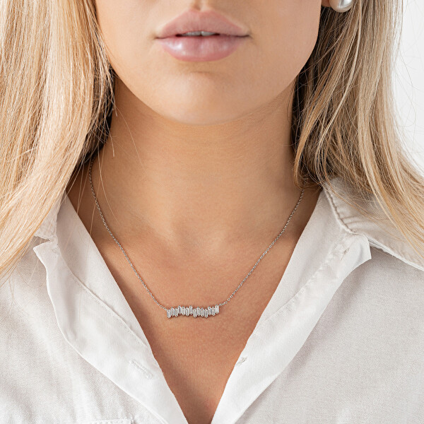 Gyönyörű ezüst nyaklánc átlátszó cirkónium kövekkel AJNA0012