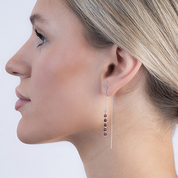 Stříbrné řetízkové náušnice s granátem AJKNS005