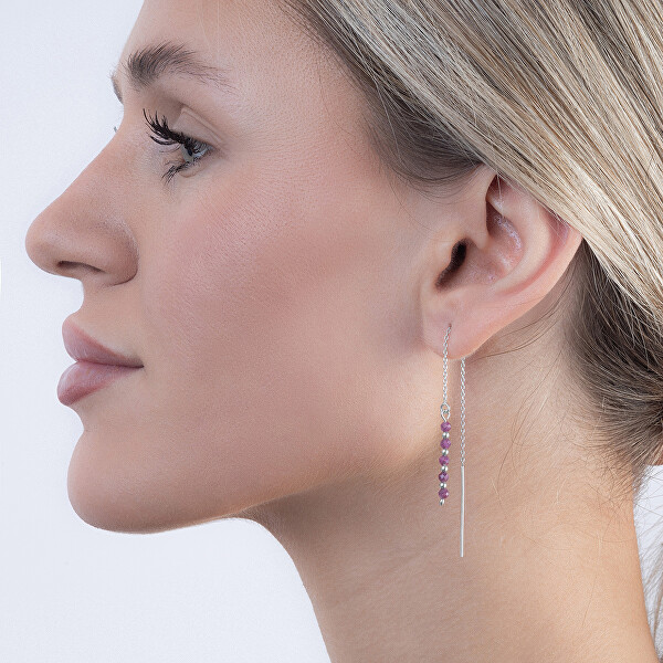 Stříbrné řetízkové náušnice s rubínem AJKNS007