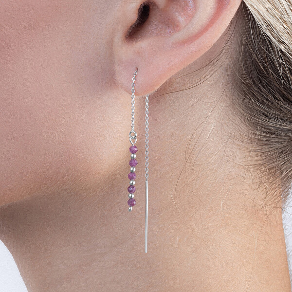 Stříbrné řetízkové náušnice s rubínem AJKNS007