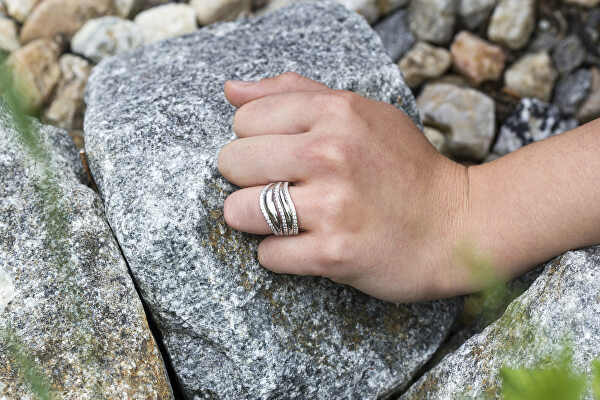 SLEVA - Stříbrný prsten se zirkony AGG329