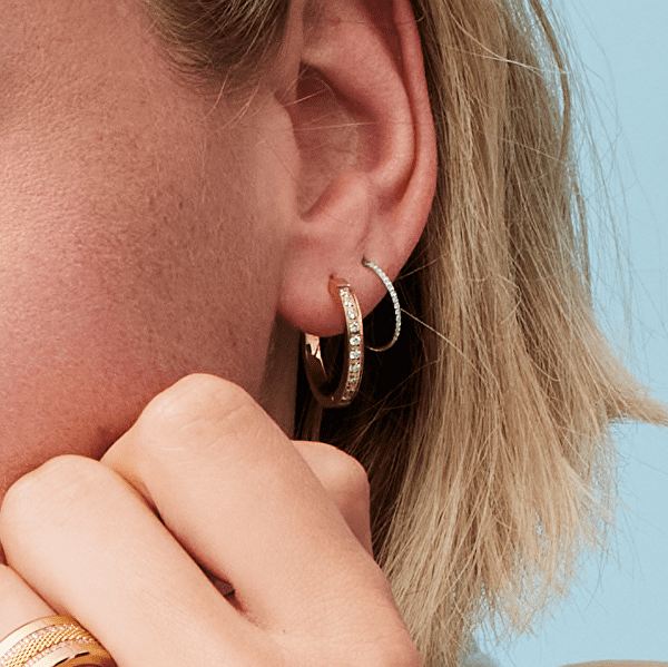 Blyštivé pozlacené kruhy se zirkony Arctic Symphony 730-27-05