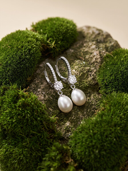 Elegantní stříbrné náušnice s perlami EA634W