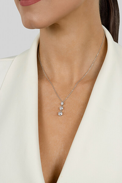 Elegantní stříbrný náhrdelník se zirkony NCL80W