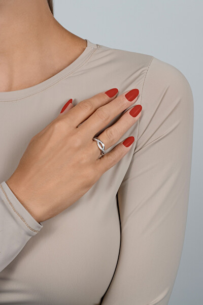 Elegantní stříbrný prsten se zirkony a syntetickým opálem RI126W