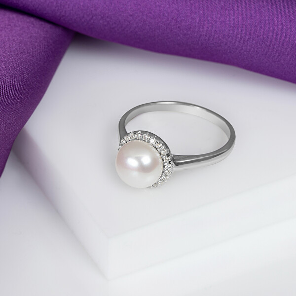 Elegantní stříbrný prsten s perlou a zirkony RI034W