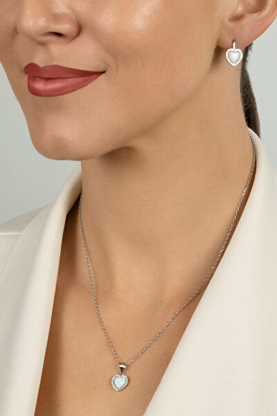 Elegantný strieborný set s opálmi SET299W (náušnice, prívesok)