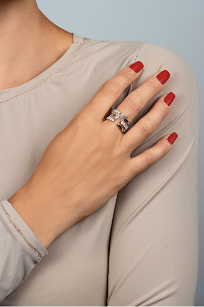 Krásný otevřený prsten s čirými zirkony RI083W