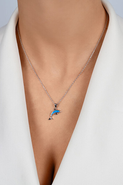 Krásný stříbrný náhrdelník Delfín s opálem NCL166WB