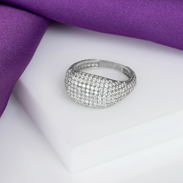 Lussuoso anello in argento con zirconi RI019W