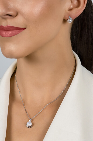 Ein zeitloses Schmuckset mit echten Perlen SET240W (Ohrringe, Halskette)